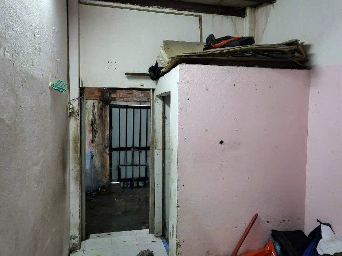 SAU LƯNG CĂN MẶT TIỀN- NHÀ CŨ TIỆN XÂY MỚI 32M GIÁ 3.9 TỶ THƯƠNG LƯỢNG. ,